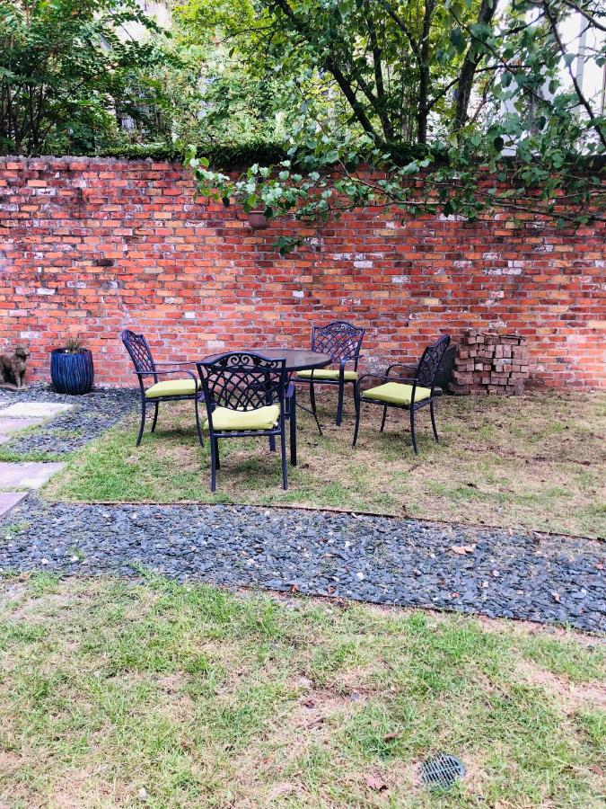 Savannah Sojourn - Time Travelers Retreat 1853 Bagian luar foto