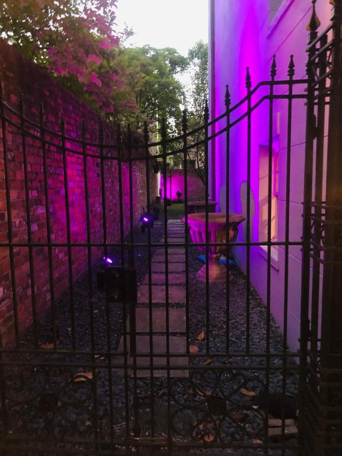 Savannah Sojourn - Time Travelers Retreat 1853 Bagian luar foto
